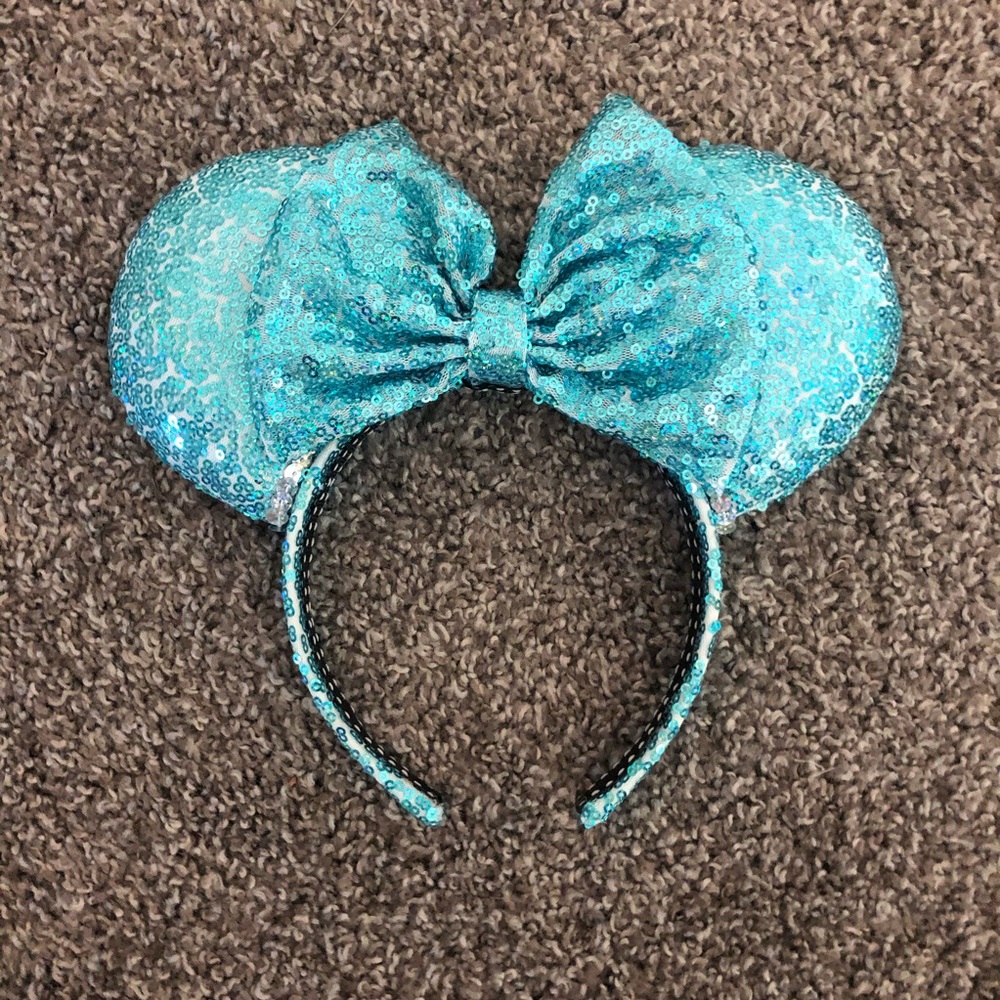 Be Ear Guest Blue Sequin Disney Minnie Ears